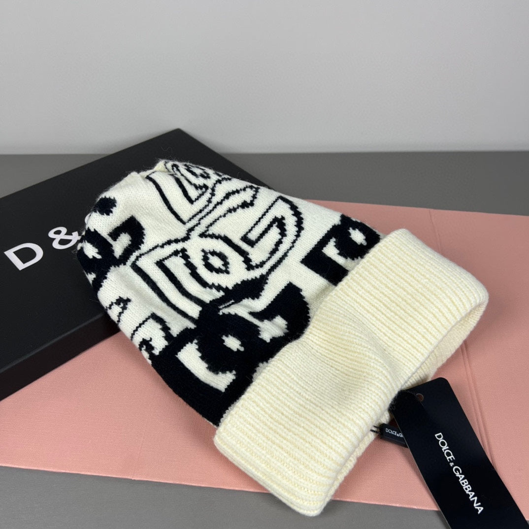 M1R96A18 Fashion hats