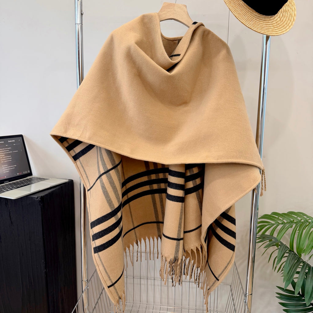 W1R86R67 Fashion cape