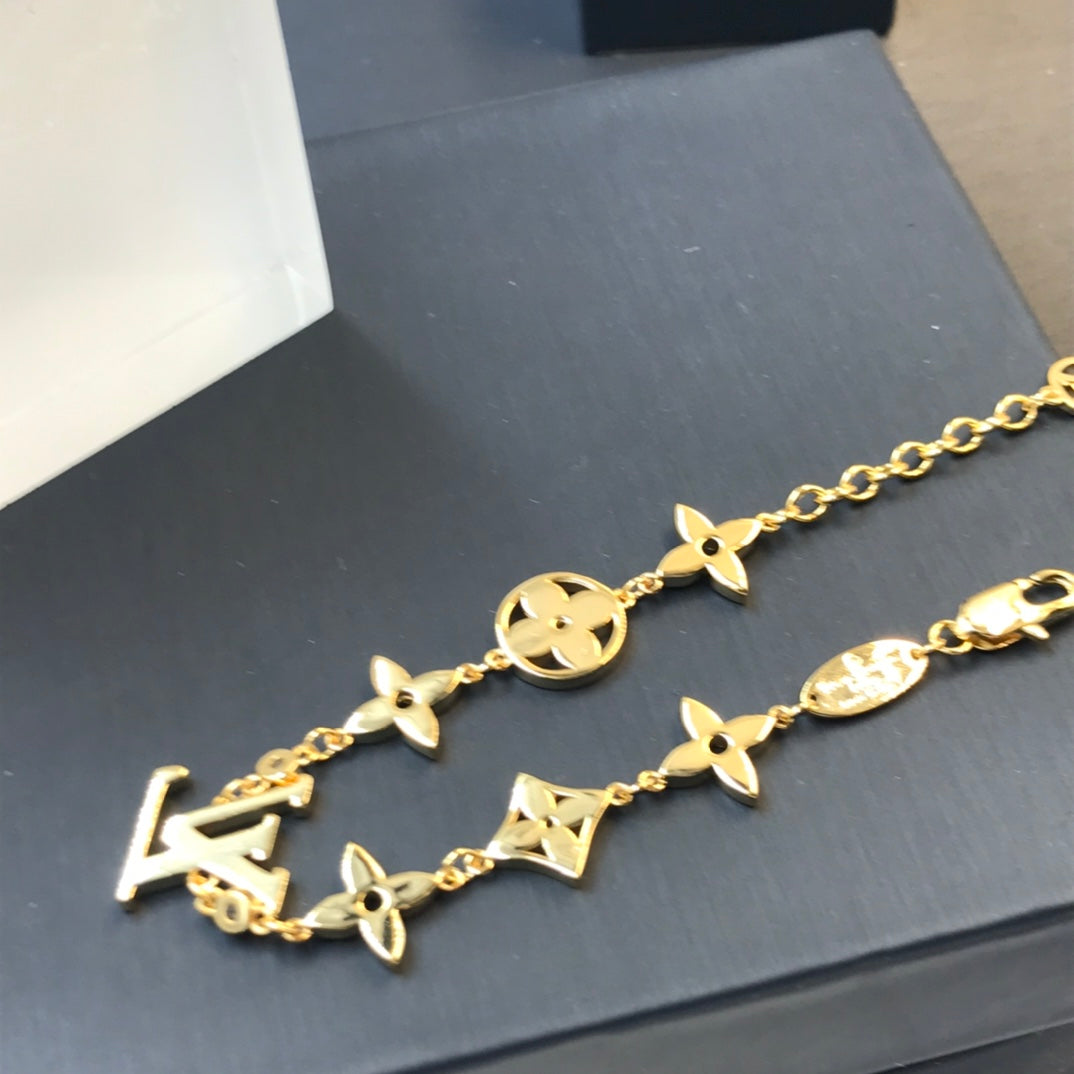 1E39E  Popular Bracelets