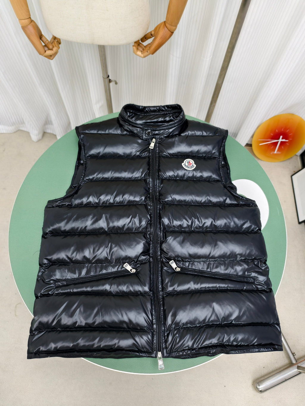 U3R106A25 Fashion down vest