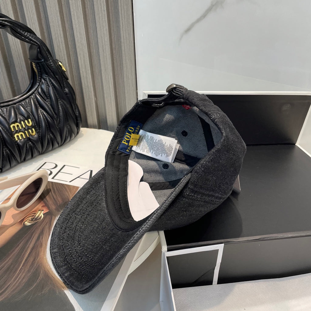 M1Q105A104 Popular hats