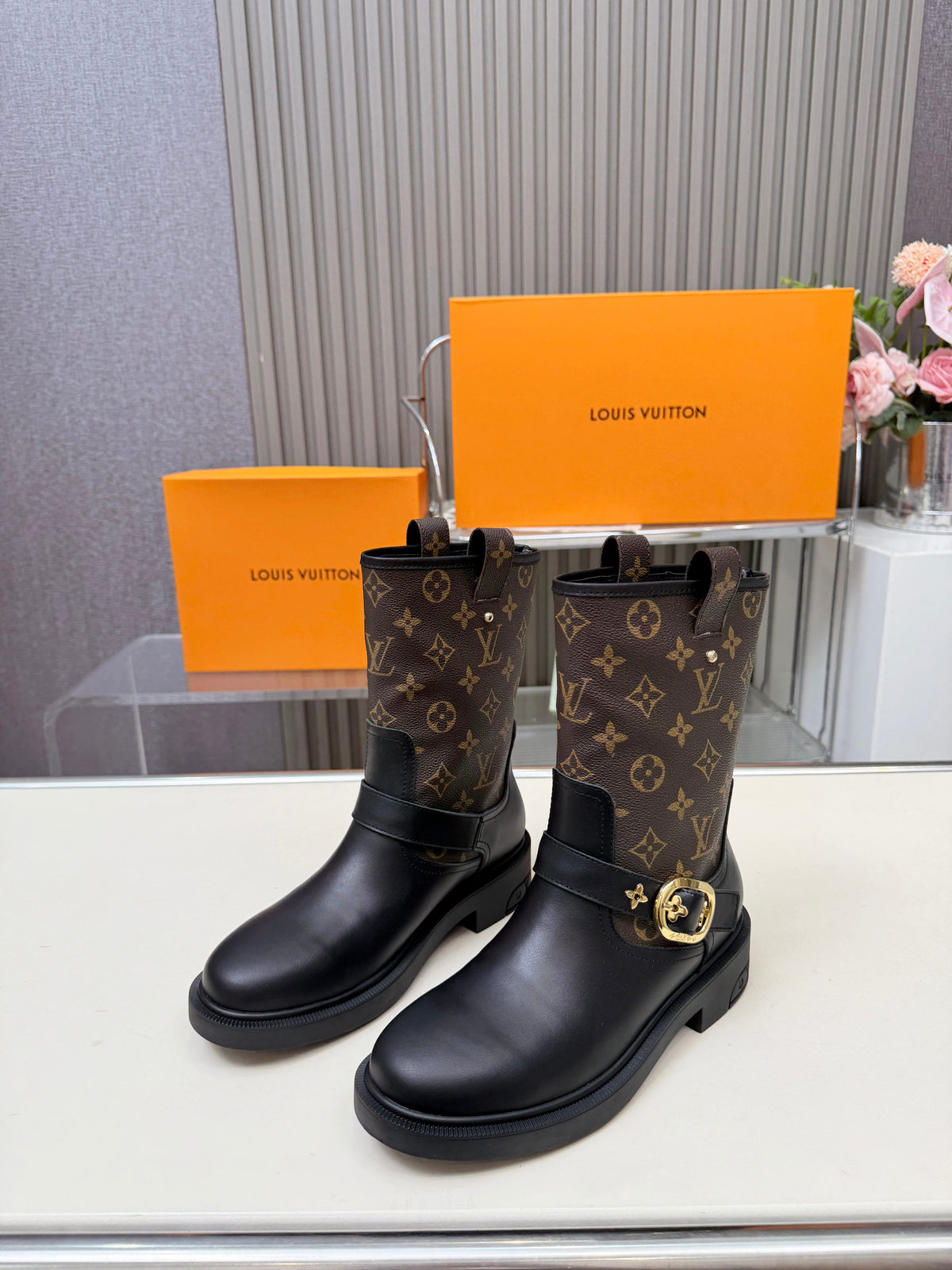 Z2P106E22 Fashion high-quality shoes
