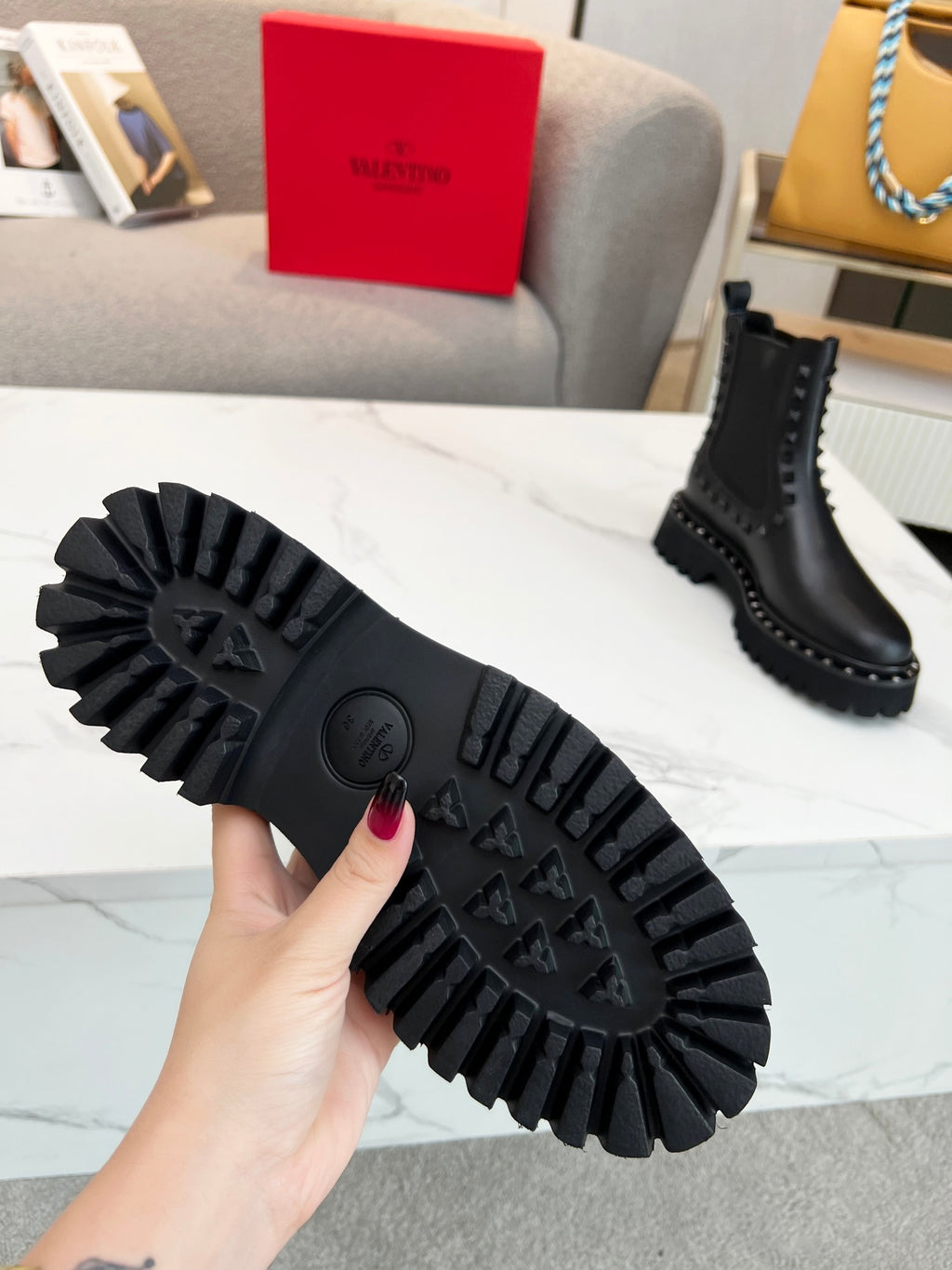 Z2R96VL6  Popular high-quality leather shoes