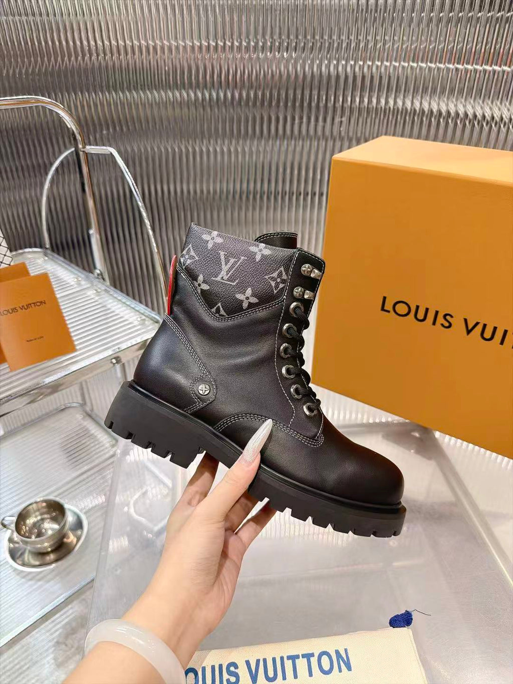 Z2P96E2 Popular high-quality leather shoes