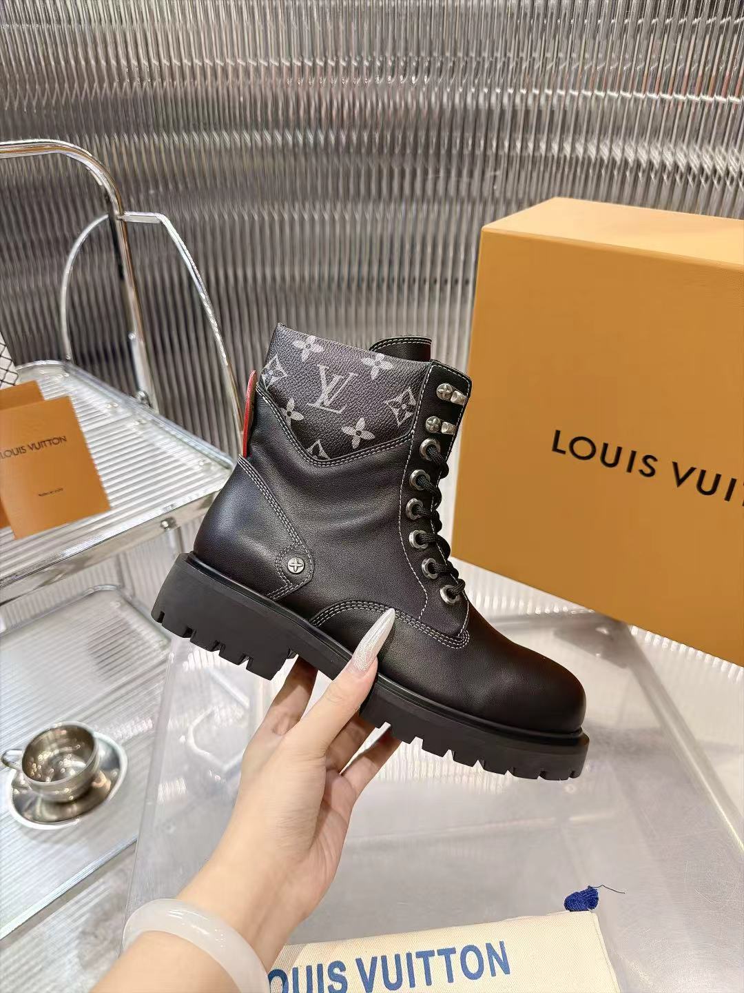 Z2P96E2 Fashion high-quality leather shoes