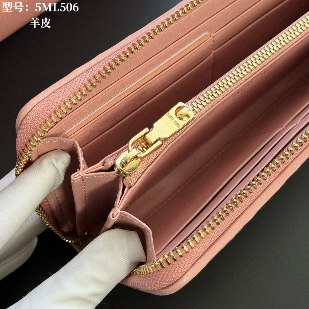 146PA123B Popular leather wallets