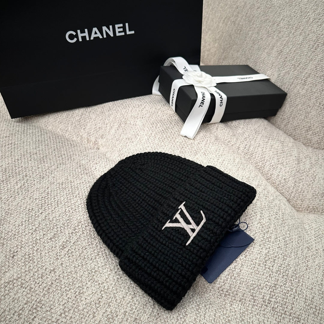 M1R86E15 Fashion hats