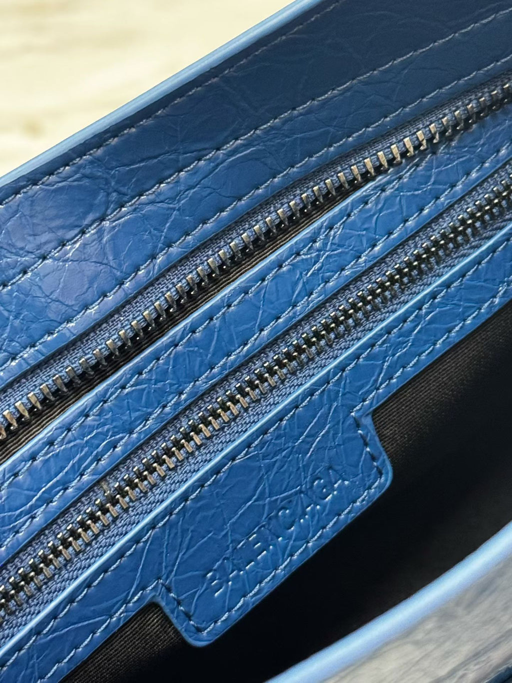 B1R96J3 Popular leather bag