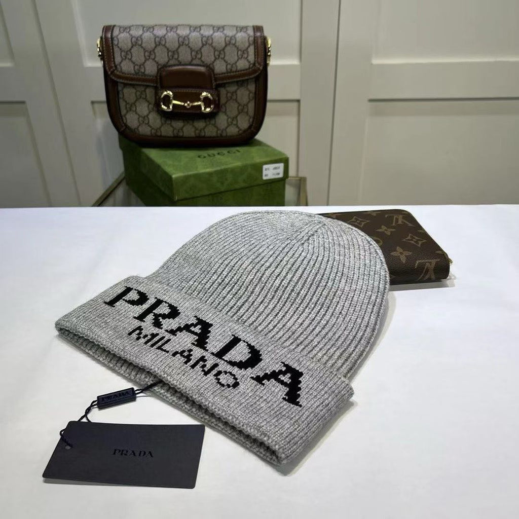 M1R86P82 Fashion hats