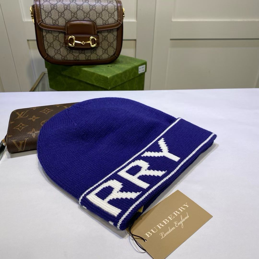 M1R86R74 Fashion hats