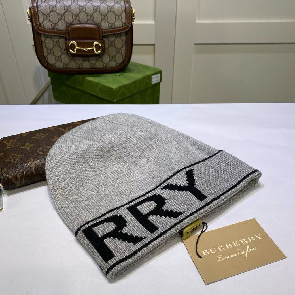 M1R86R74 Fashion hats