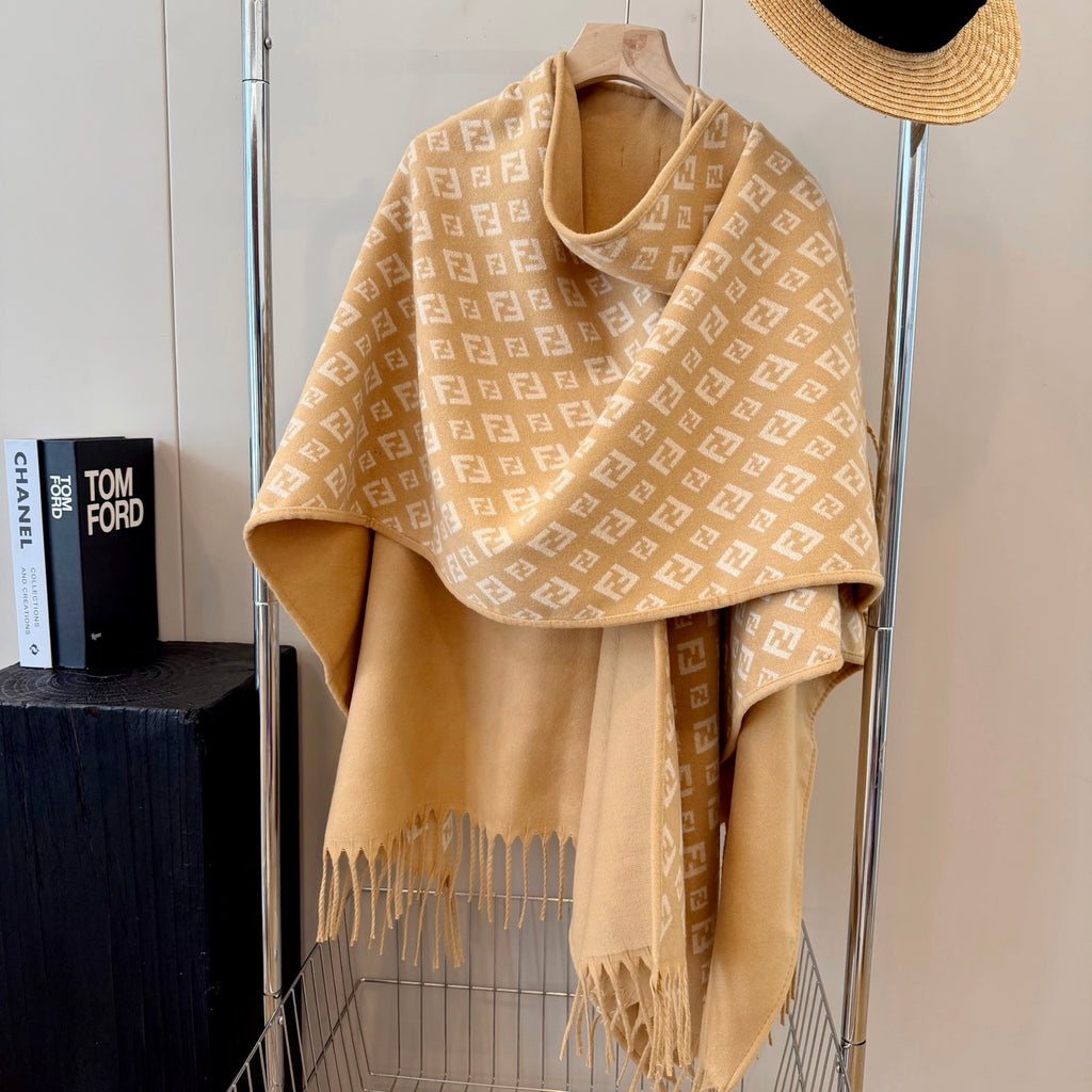 W1R86F59 Fashion cape