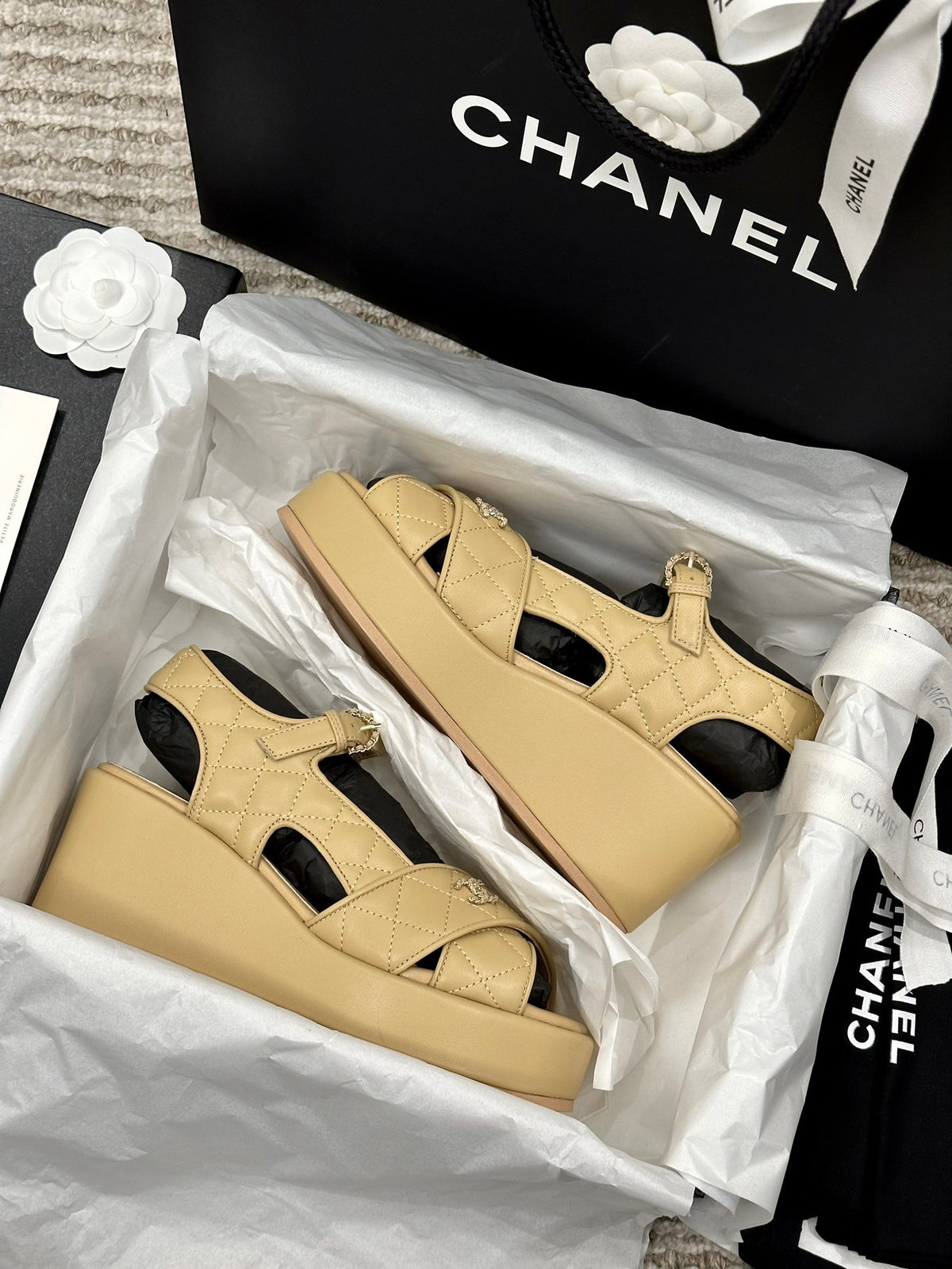 Z2R96C1 Popular high-quality shoes