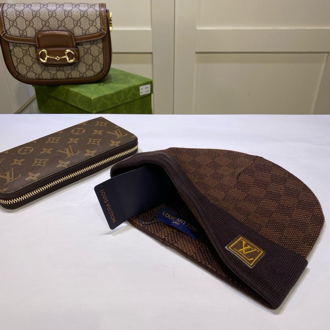 M1R86E34 Fashion hats