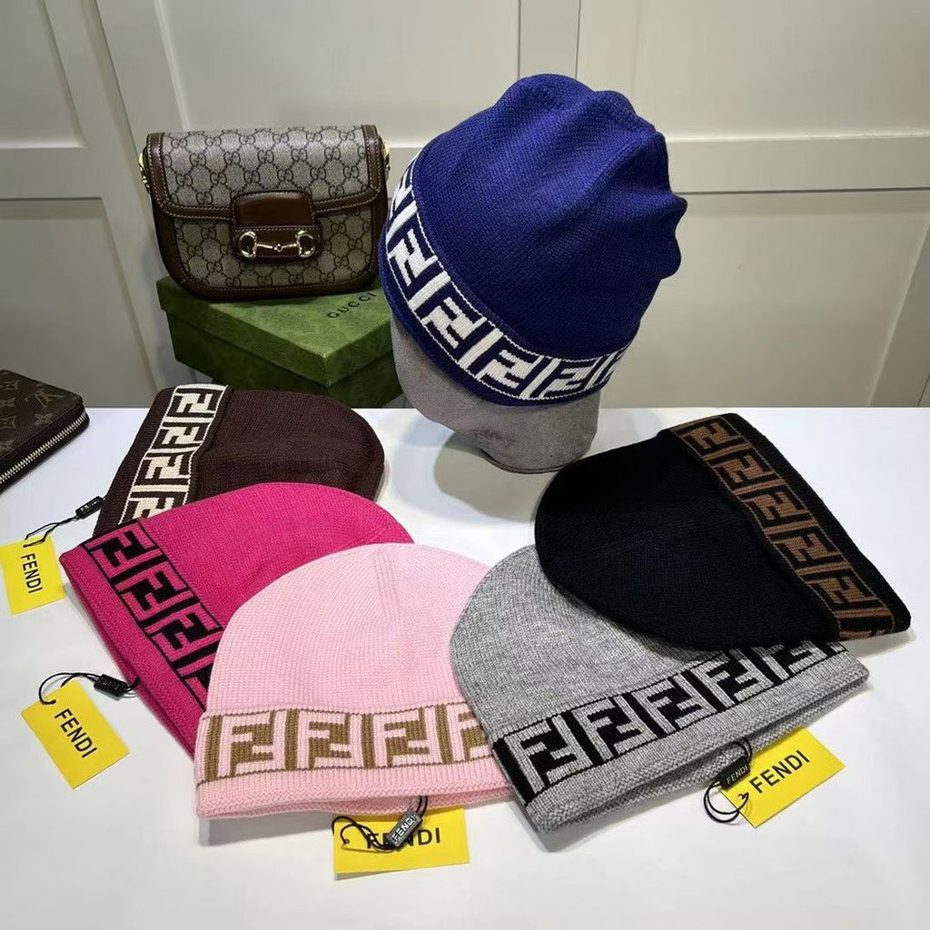 M1R86F44 Fashion hats