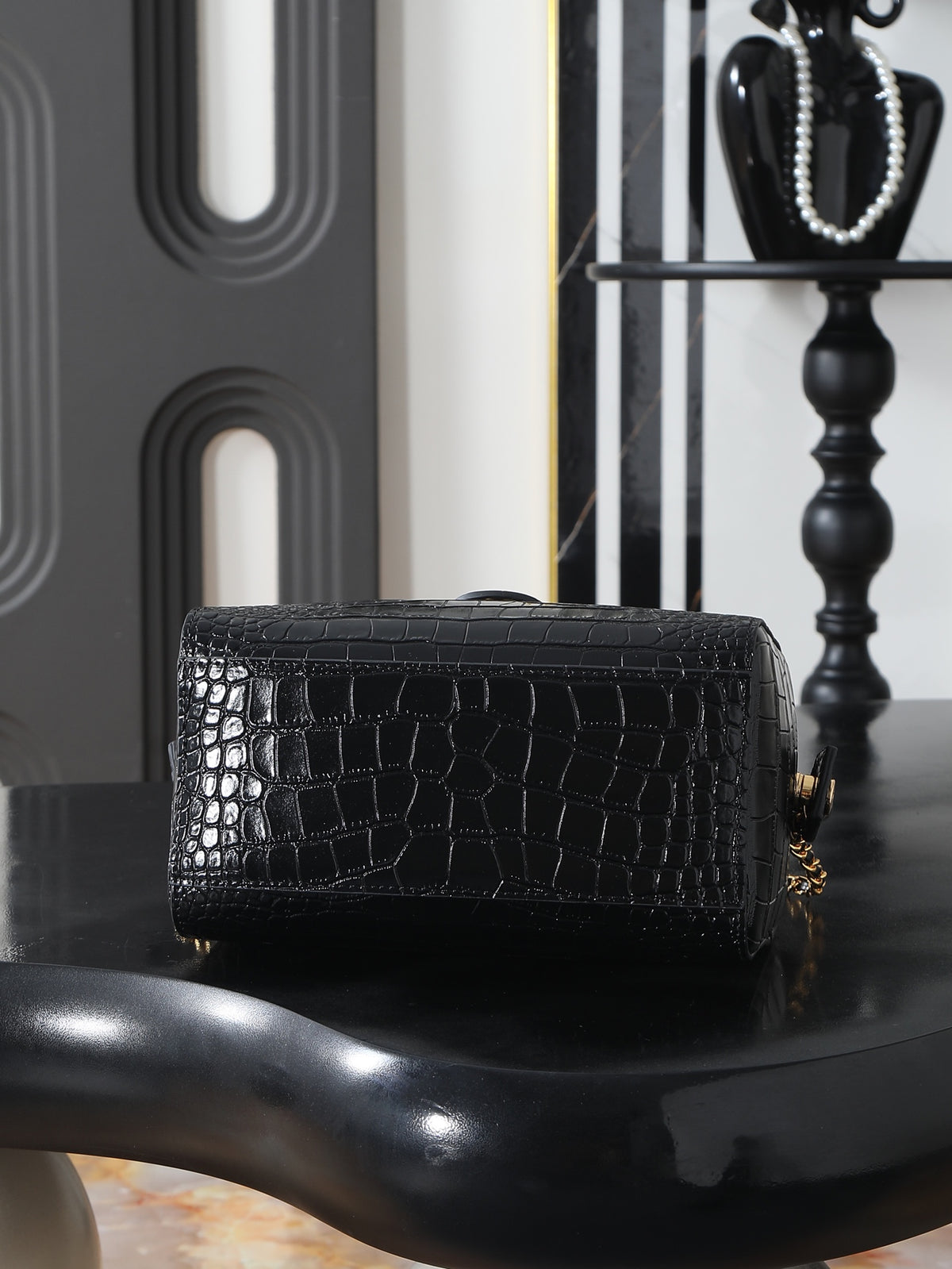 B1R76C22 Fashion leather bag