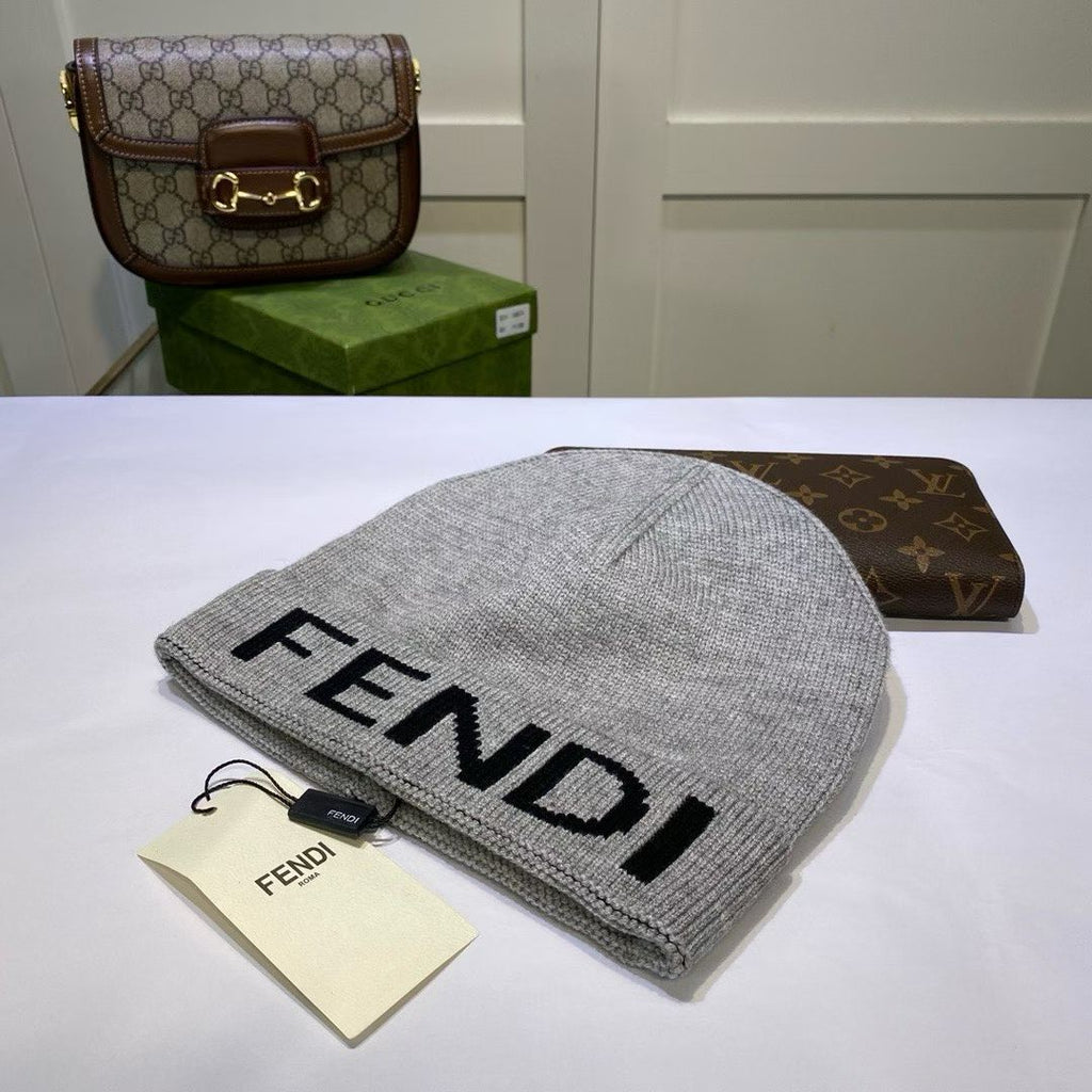 M1R86F63 Fashion hats