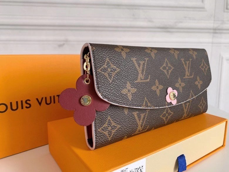 146PE55B Popular leather Wallets