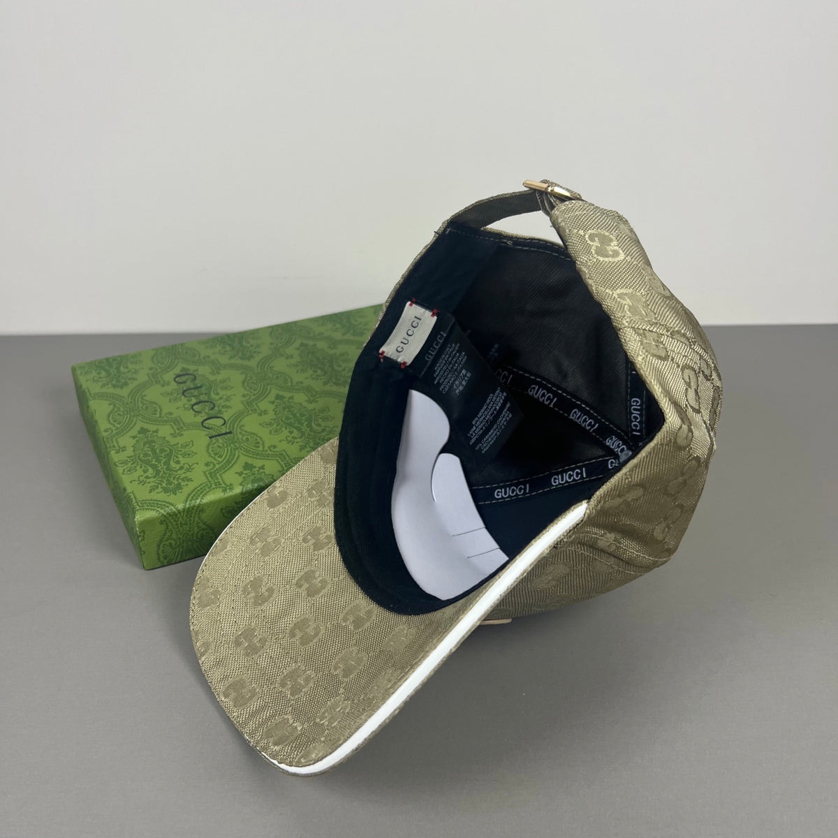 M1R76B17 Fashion hats