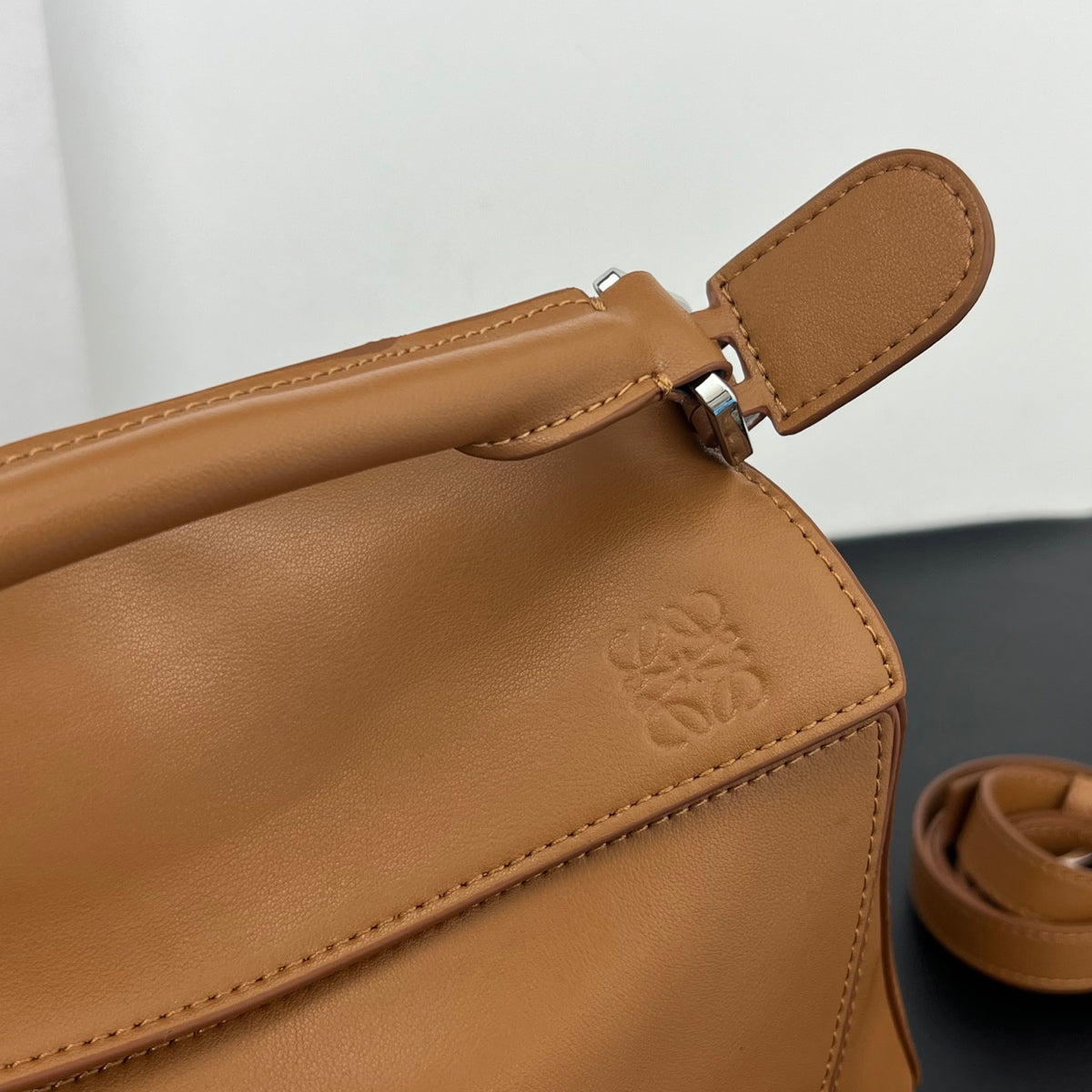 B1R66A17 Fashion leather bag