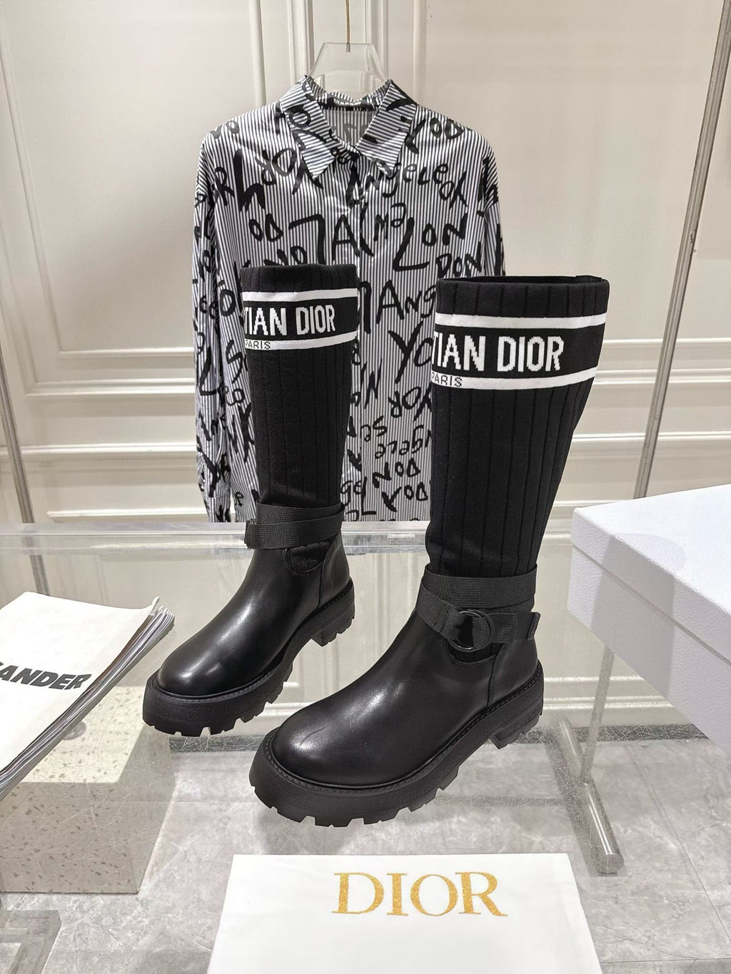 Z2P106D30 Fashion high-quality Boots