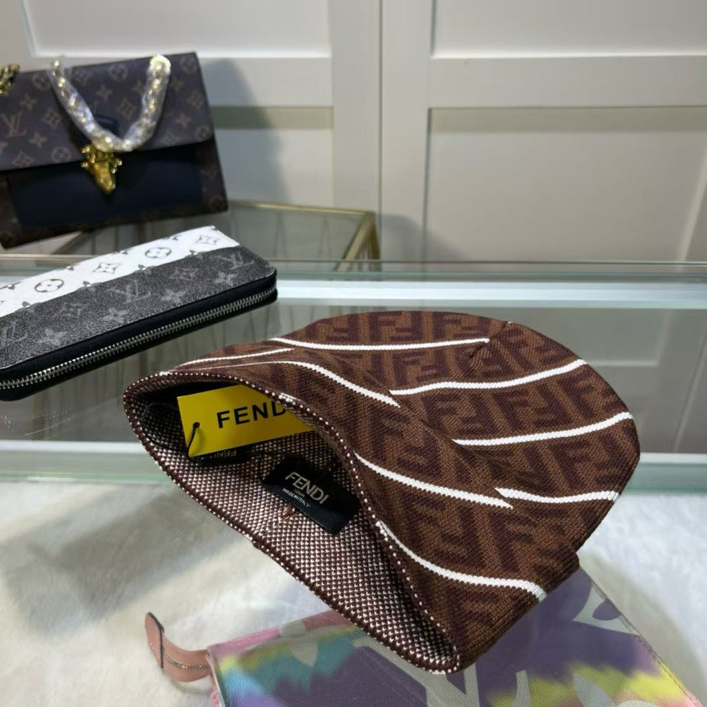 M1R86F78 Fashion hats