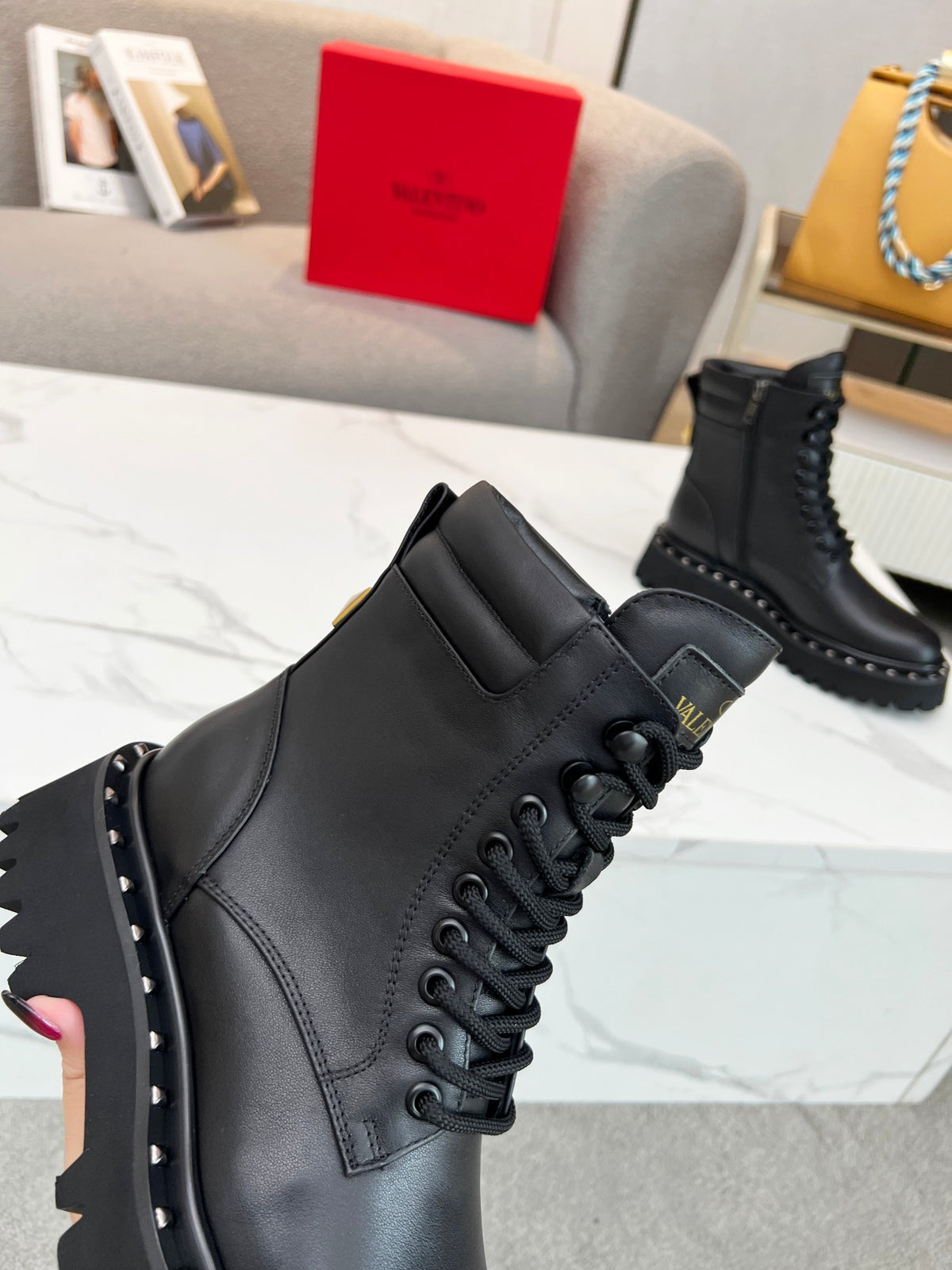 Z2R96VL7 Popular high-quality leather shoes