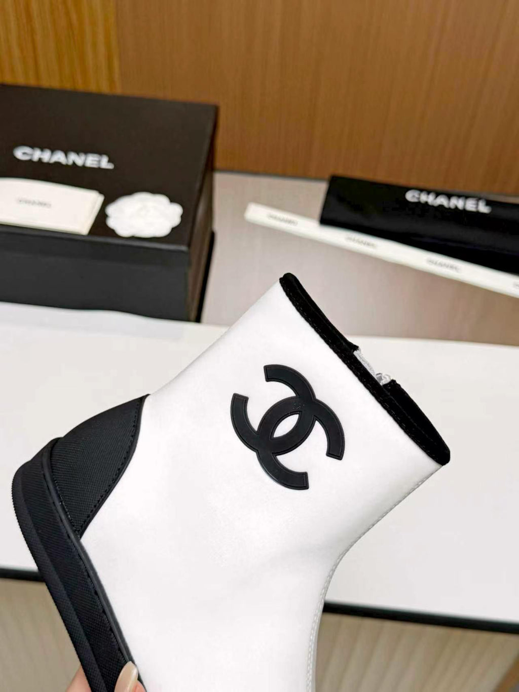 Z2P96C10 Fashion high-quality shoes