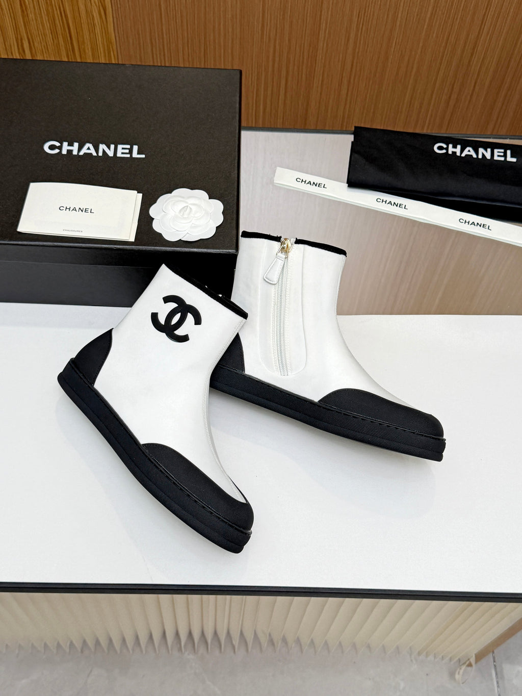 Z2P96C10 Fashion high-quality shoes