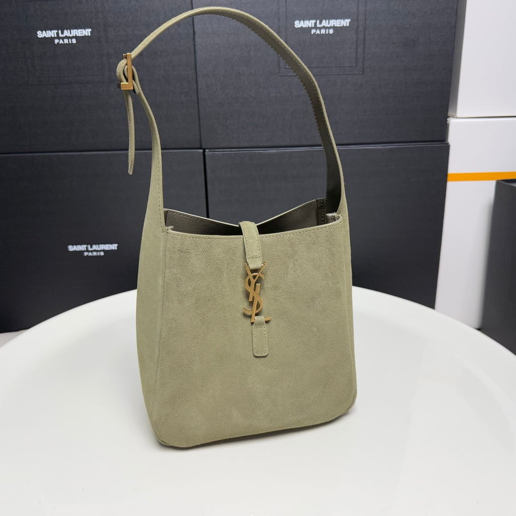 B1R96SL6 Popular leather bag