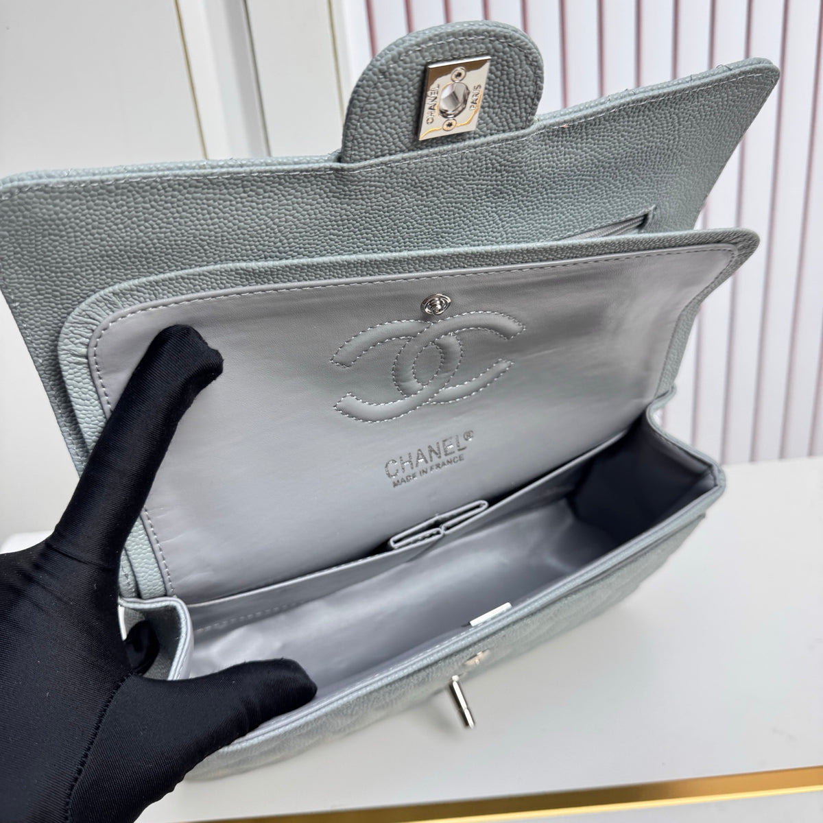 B1R76C12 Popular leather bag