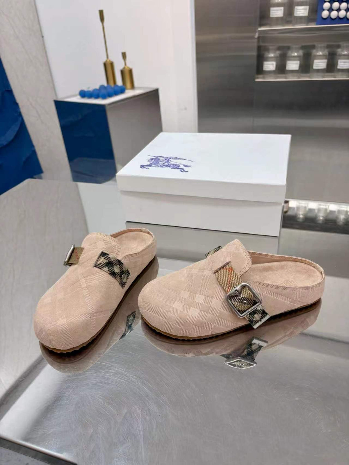 Z2R86R16 Fashion high-quality shoes