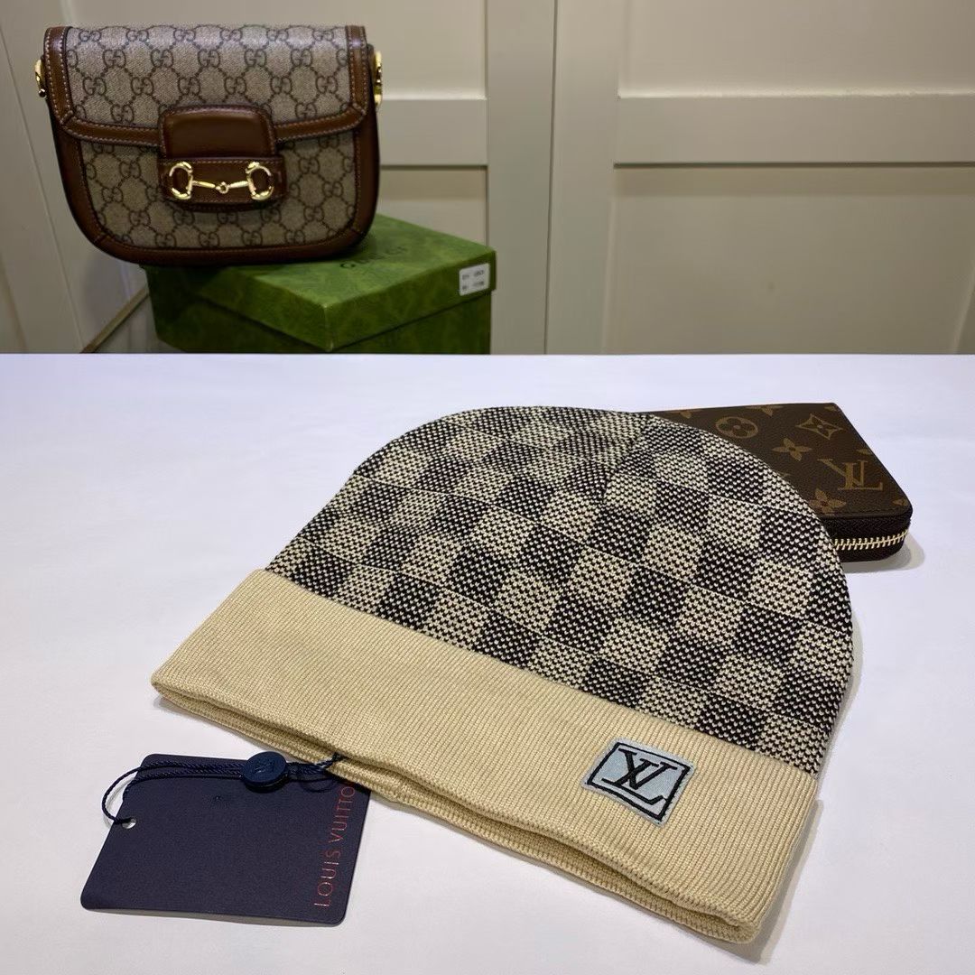 M1R86E68 Fashion hats