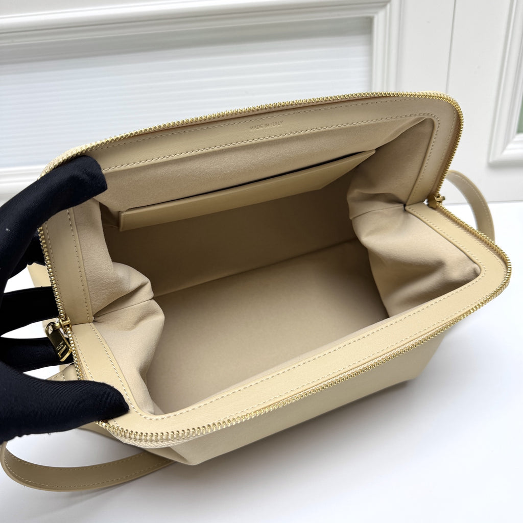 B1R106N1 Fashion leather bag