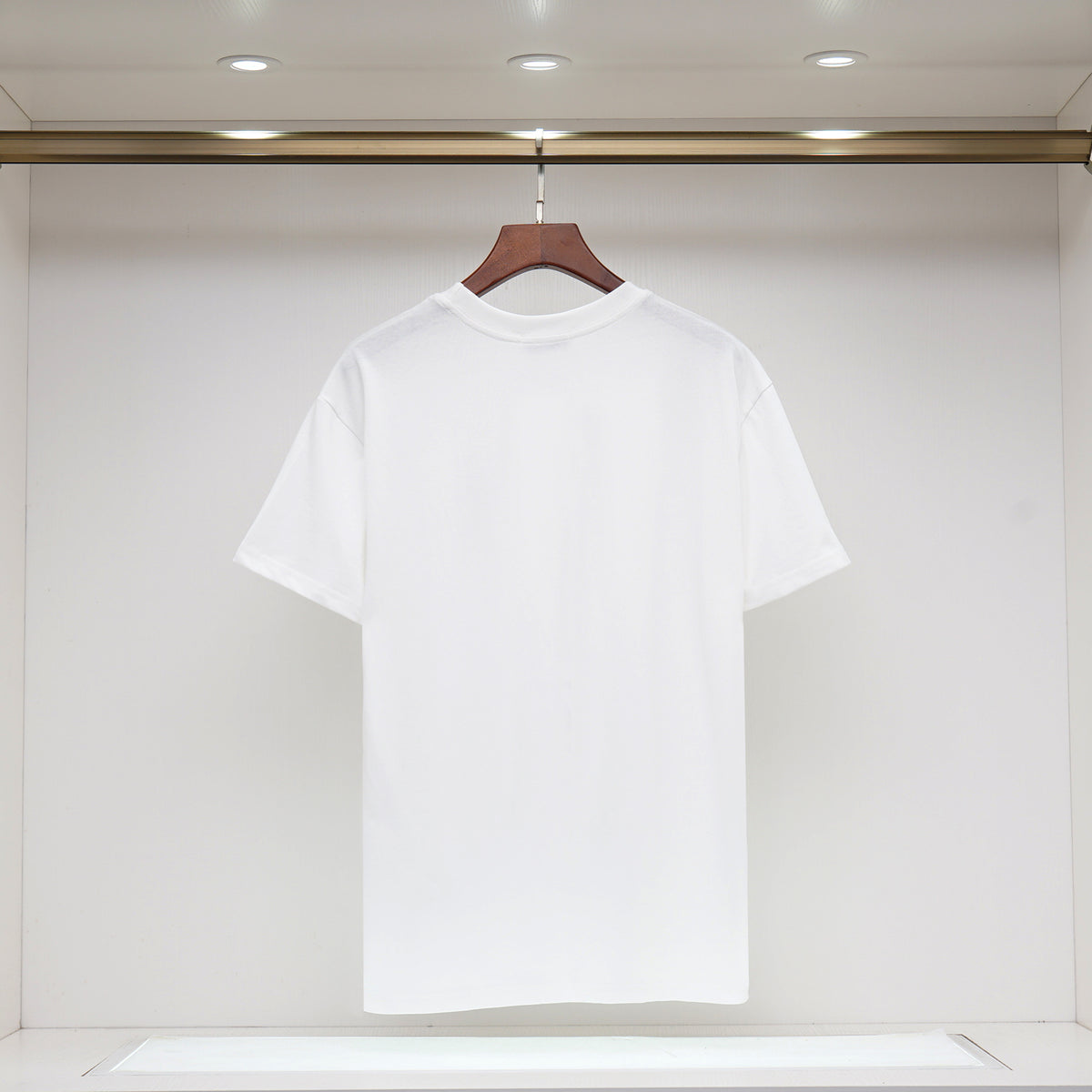 U1R76F20 Popular T-shirts