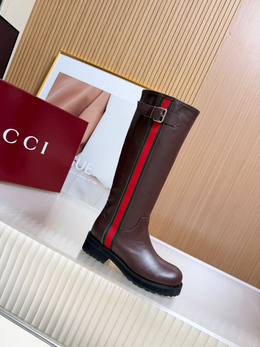 Z2P96B20 Fashion high-quality shoes