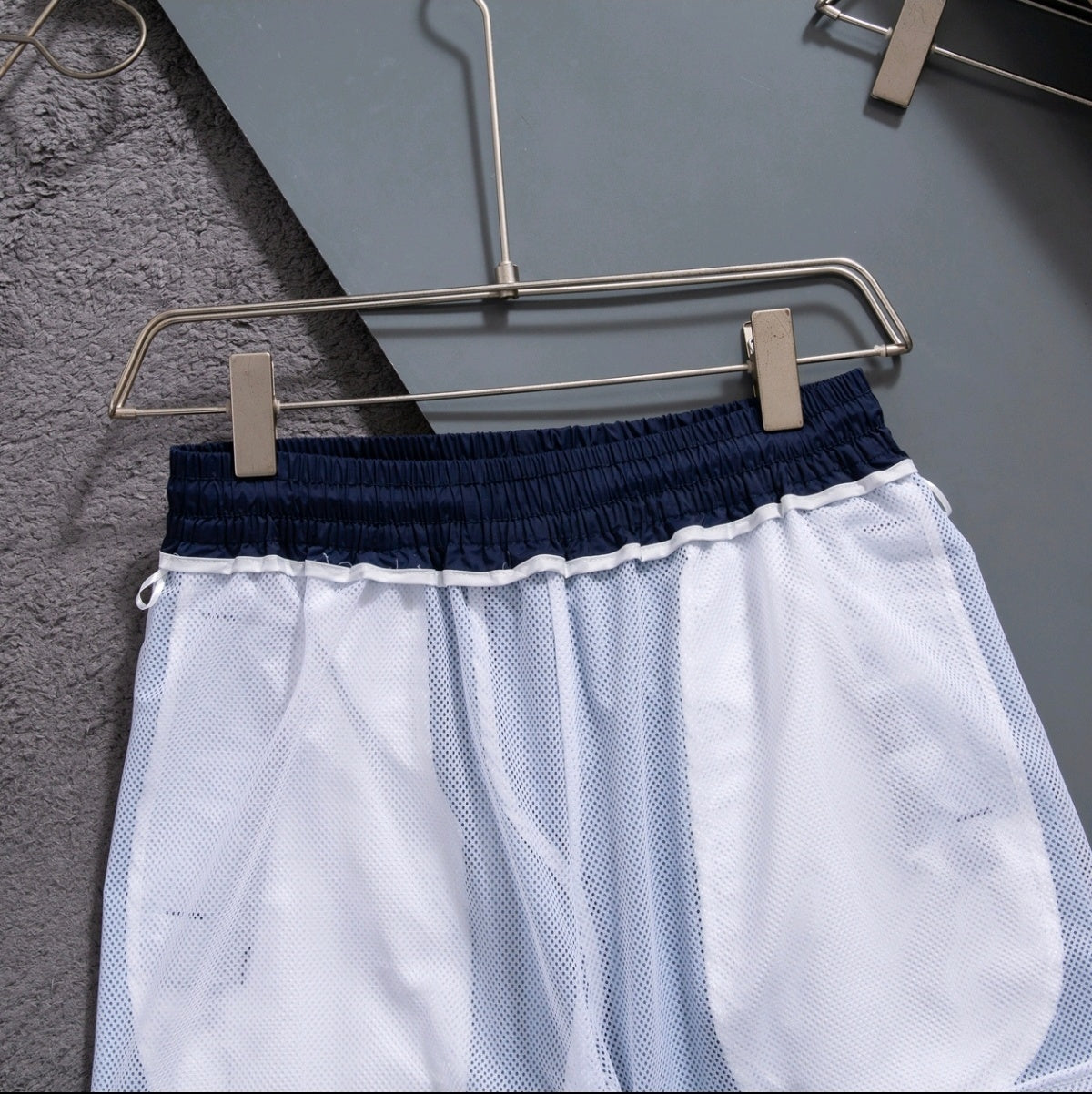 U1N36D22 Popular shorts