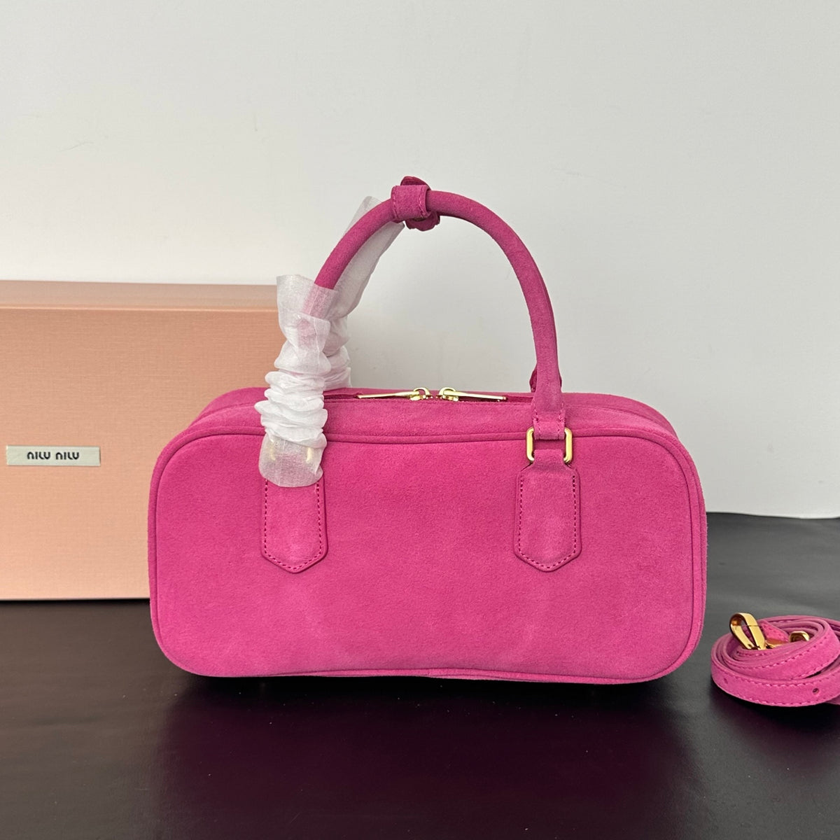 146PA153B Popular leather bags