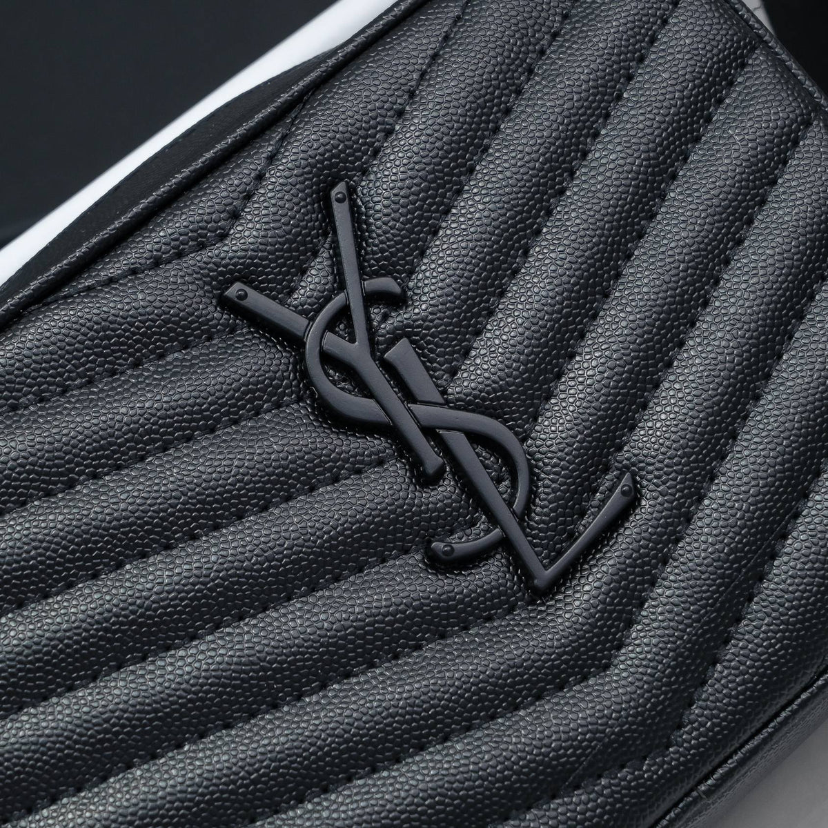 B1R46SL5  Popular leather bags