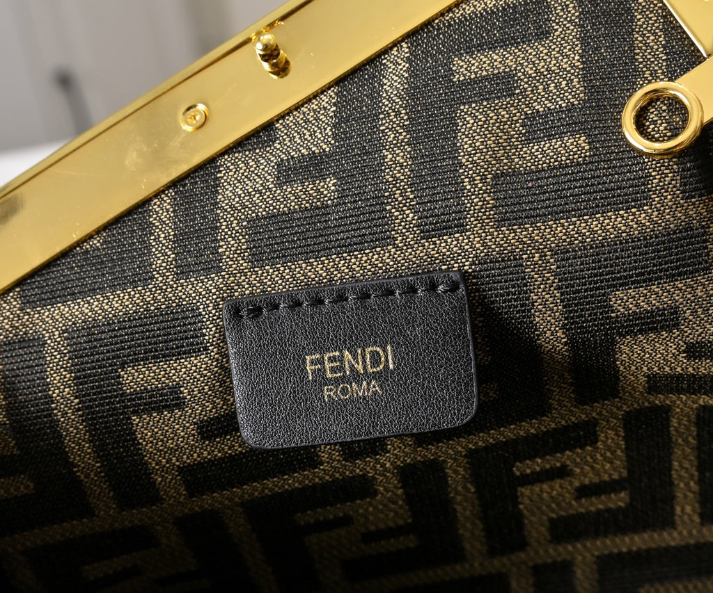 146NF8B Popular leather bag
