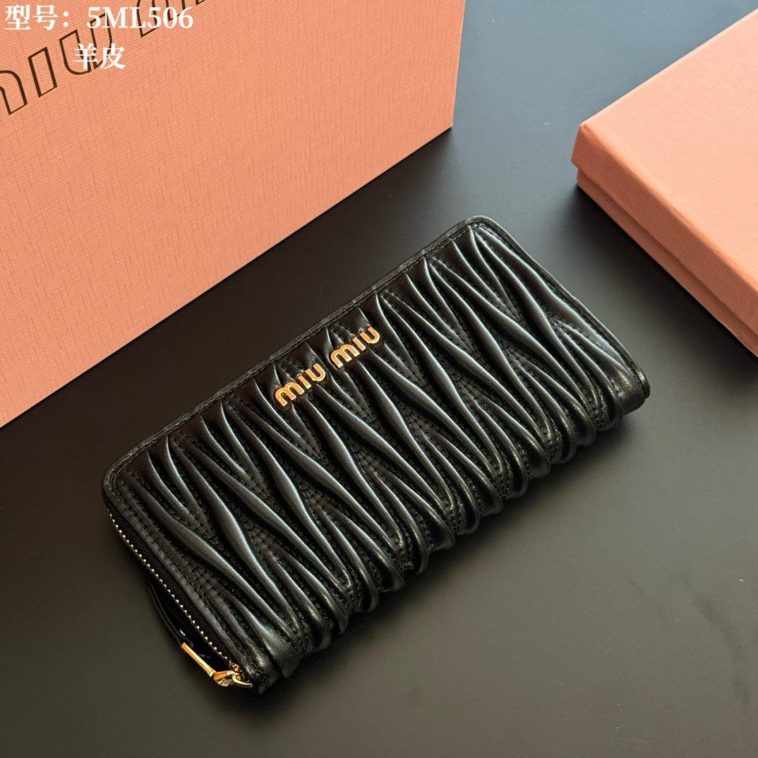 146PA123B Popular leather wallets