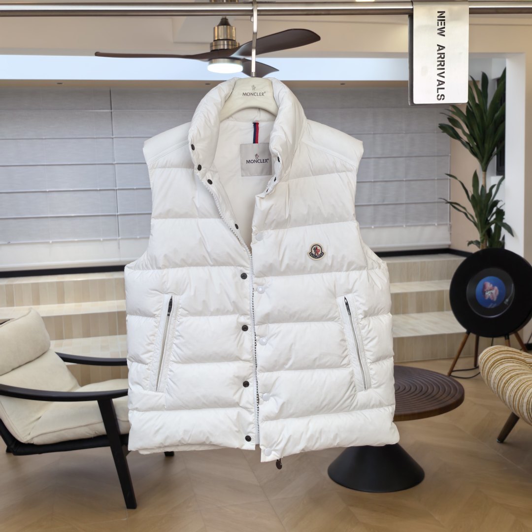 U3R106A1 Fashion down vest