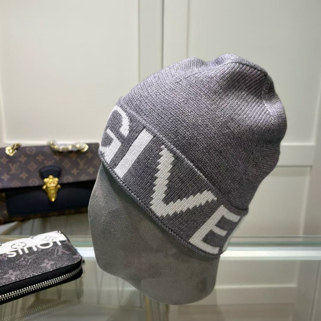 M1R86GV95 Fashion hats