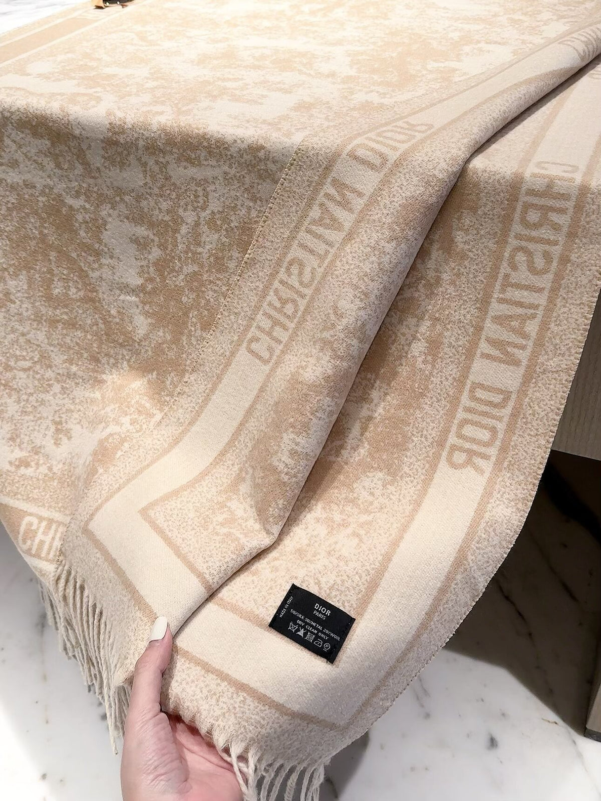 W1R96D128 Popular Winter Scarves