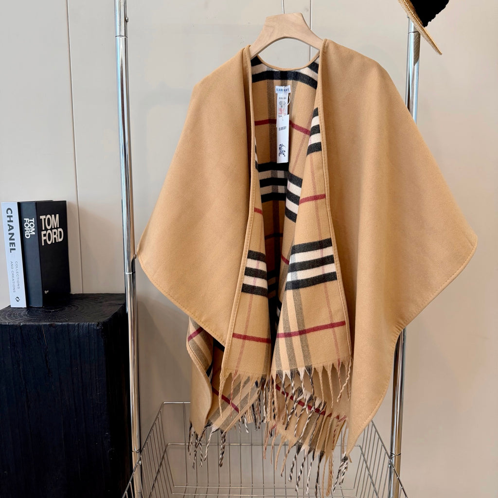 W1R86R61 Fashion cape