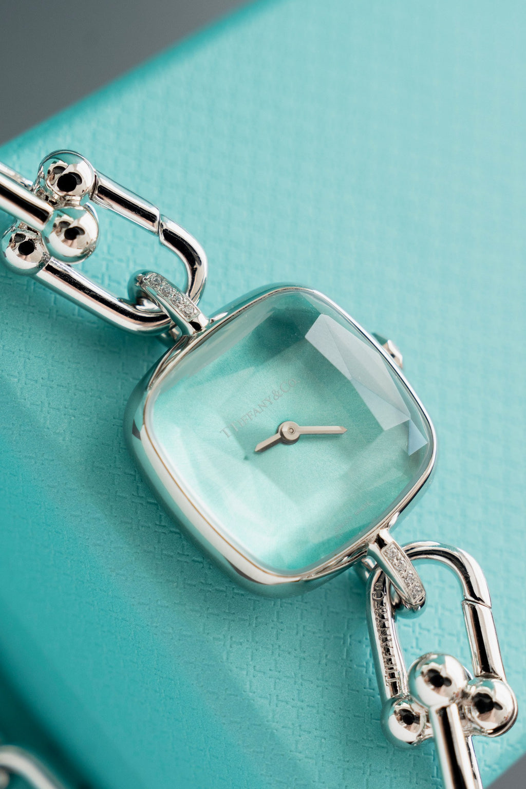 136RT72L Popular Watches
