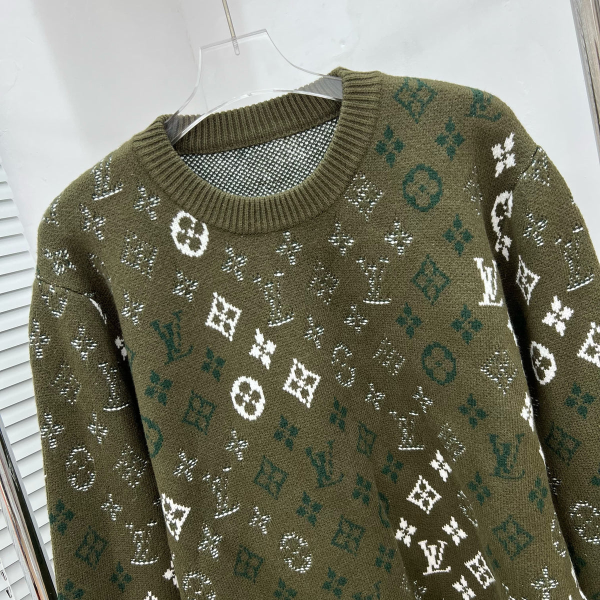 U1R86E68 Fashion Sweaters