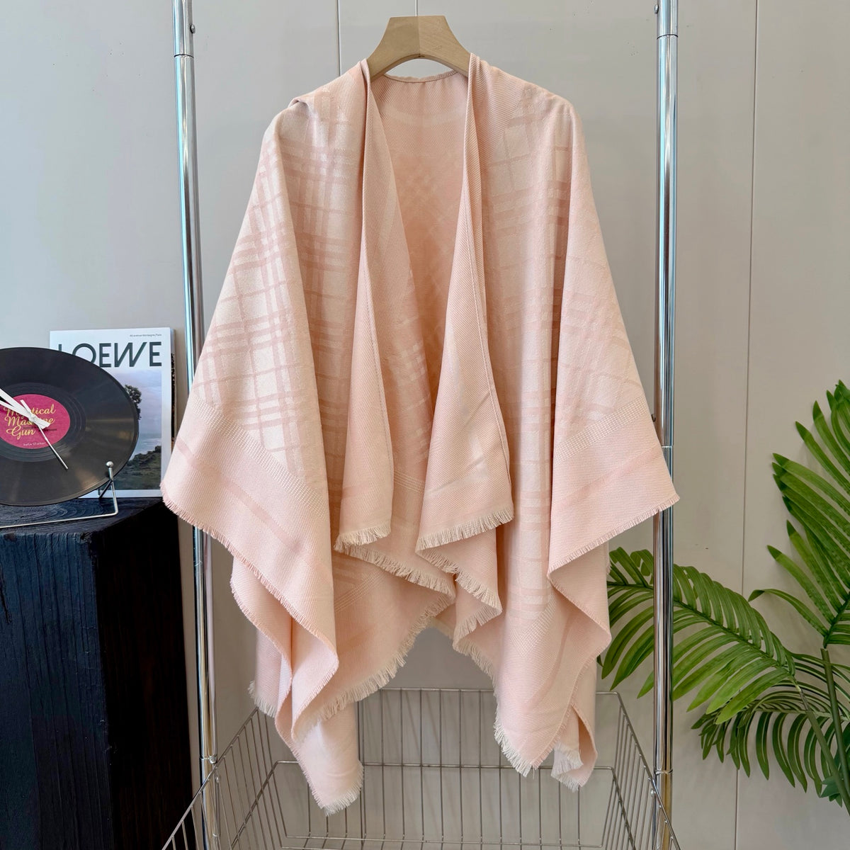 W1R96R85 Popular cape