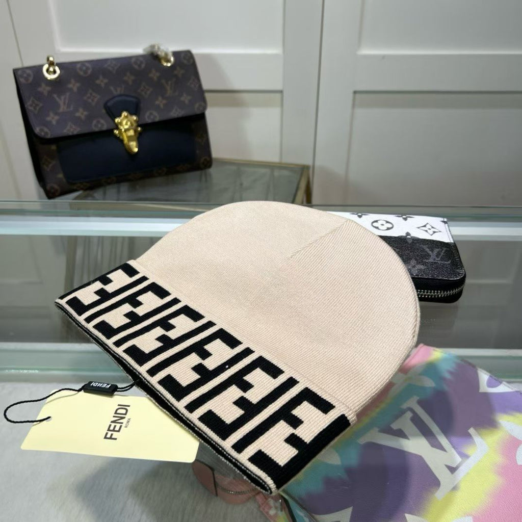 M1R86F32 Fashion hats