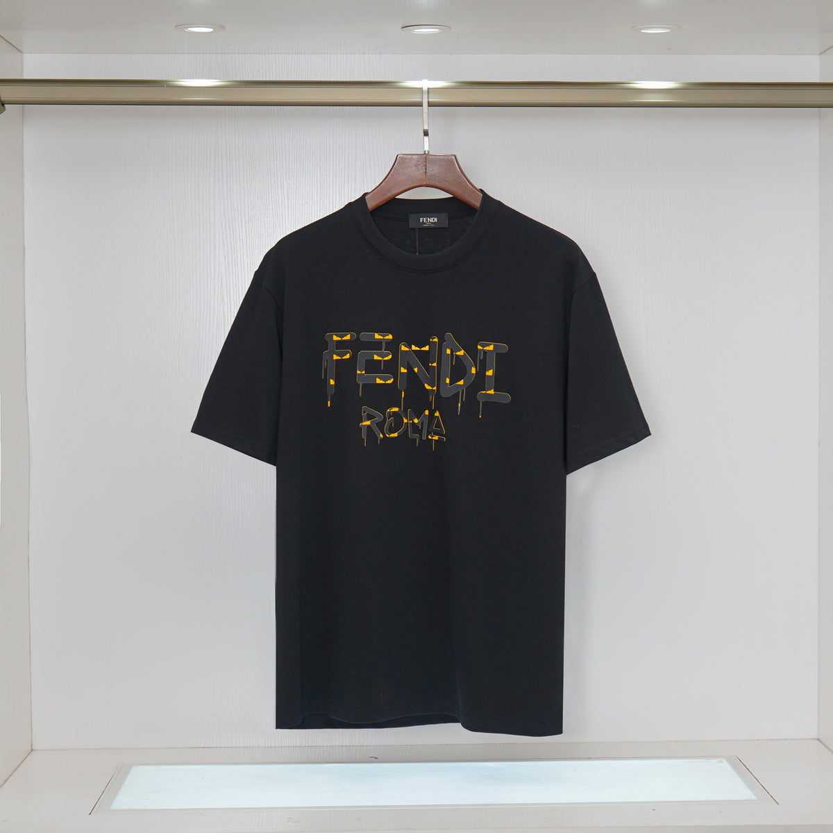 U1R76F20 Popular T-shirts